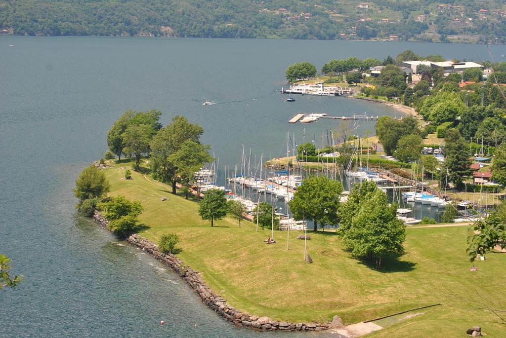 Residence Oasi Del Viandante Lake Como Bagian luar foto