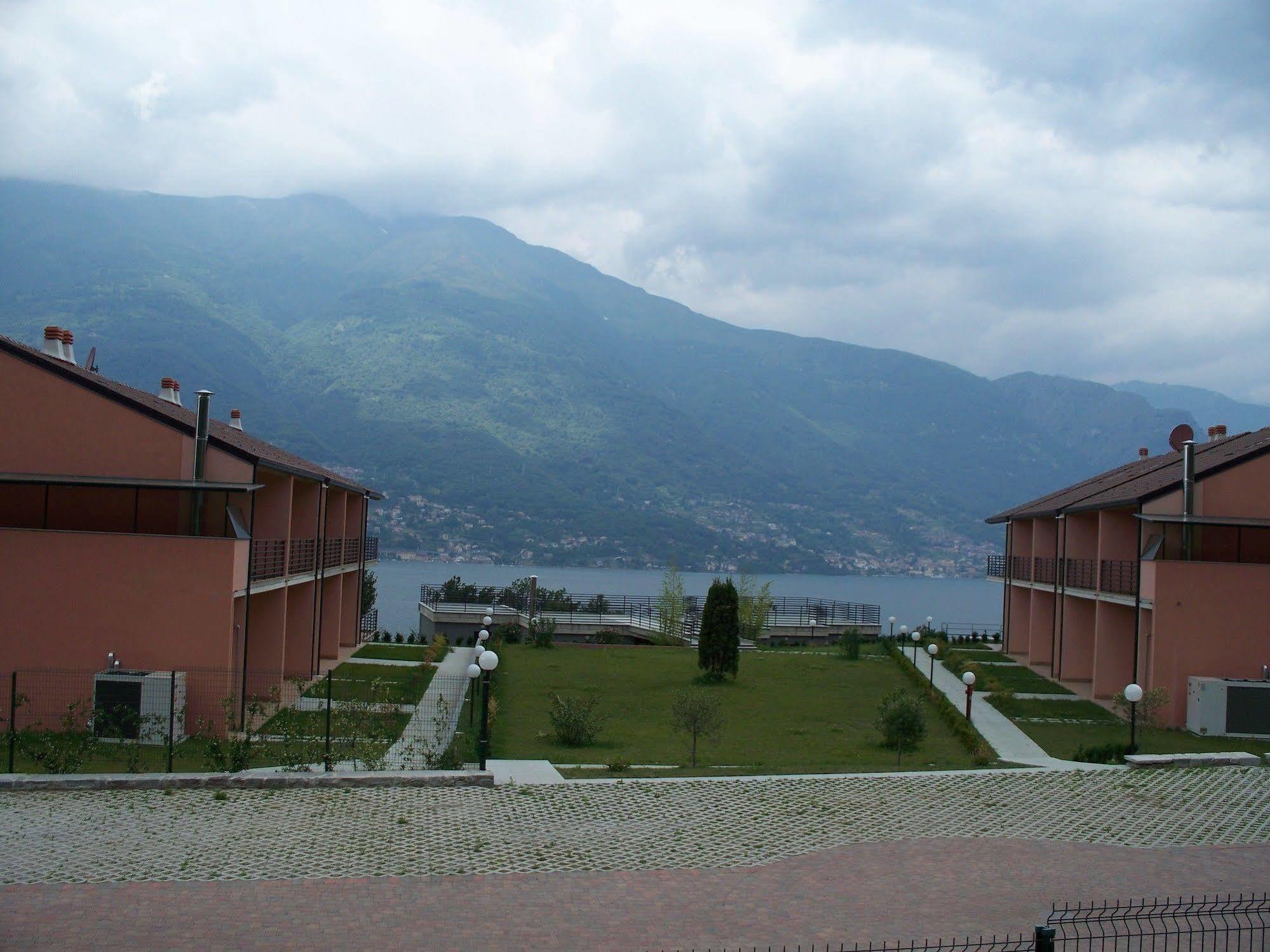 Residence Oasi Del Viandante Lake Como Bagian luar foto